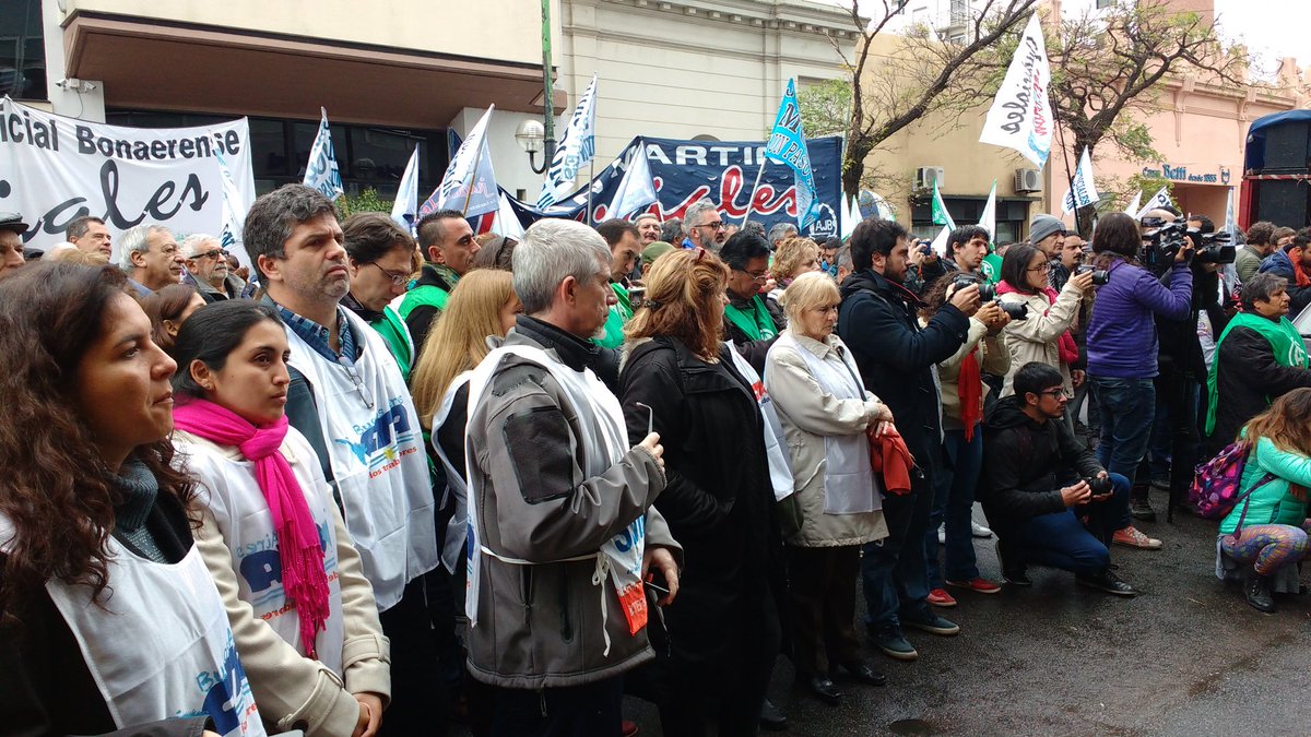 SUTEBAProvincia's tweet image. Radio abierta #IOMA #NoAlDesfinanciamiento. Mariana Molteni SEC. Salud SUTEBA. @RobiBaradel @telefenoticias @cronicaweb @C5N