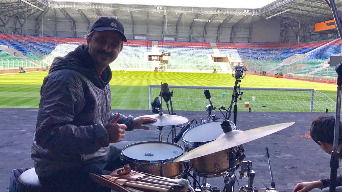 Esta noche tocamos con mi trío en <a href="/ClubThelonious/">Thelonious Club</a> !!!
Lucio balduini en Guitarra y Damian Fogiel en Saxos !!
Música nueva