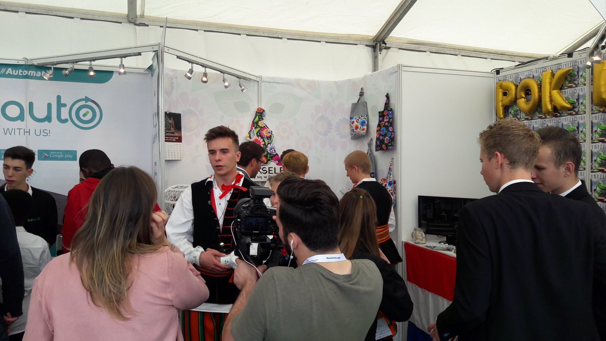 JuniorAustria's tweet photo. Great stand exhibition #coyc2017 @JA_Europe https://t.co/LlWCYcxoyo
