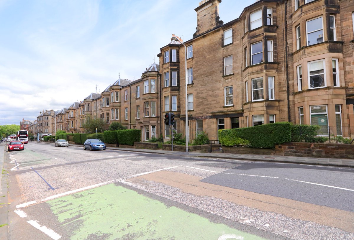 POPropertyEd's tweet image. Spacious &amp;amp; freshly decorated 2 bed flat in #Morningside, o/o £280,000. Call to arrange to view! #property #Edinburgh paganosborne.com/property/prope…