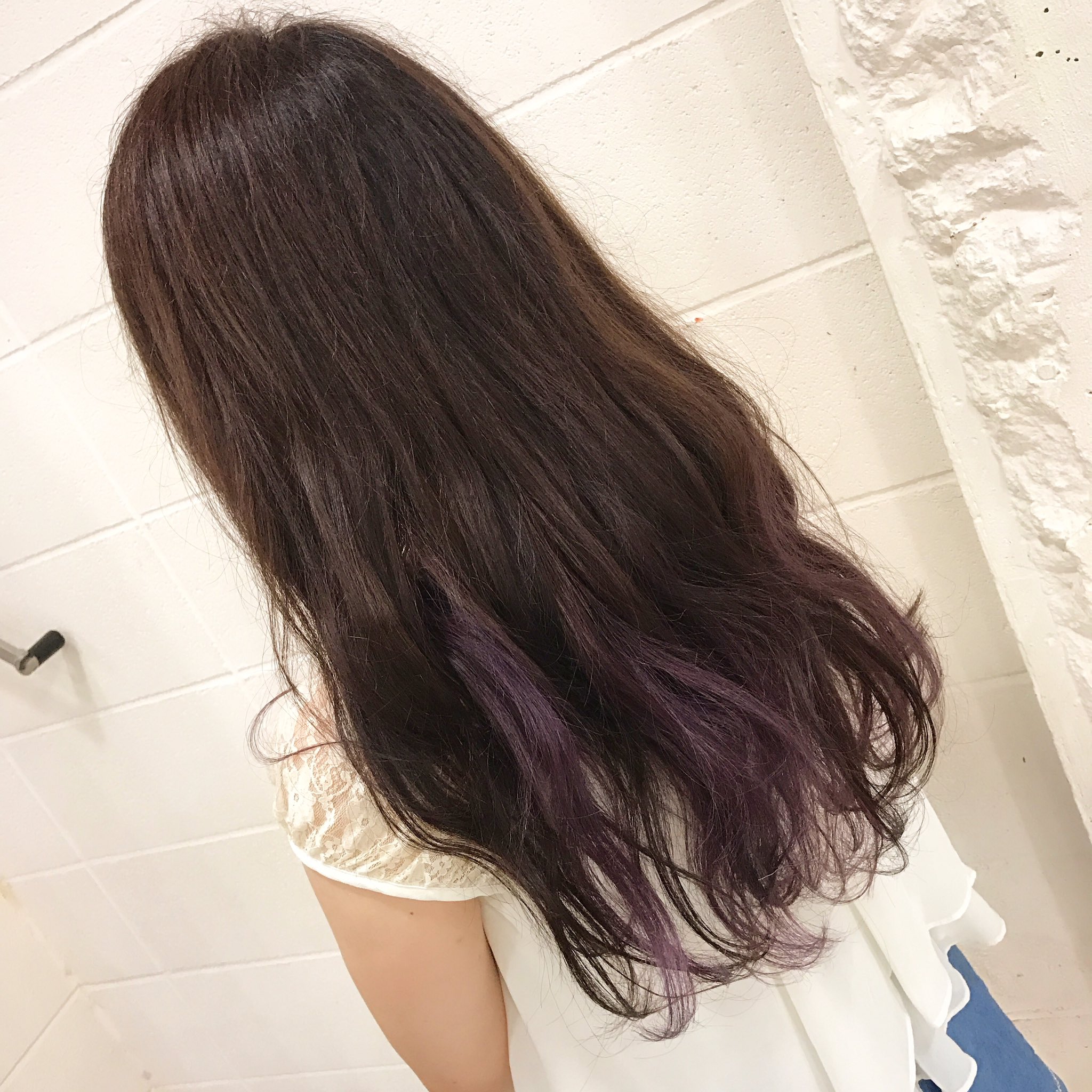 川畑晋也 原宿 美容師 ハイトーンヘアー アッシュブラウンxインナーピンクアッシュカラー 表面をアッシュブラウン にし インナーをブリーチで少しあげてからピンクアッシュをいれました ピンクアッシュは少しラベンダーもいれることで色落ちも綺麗