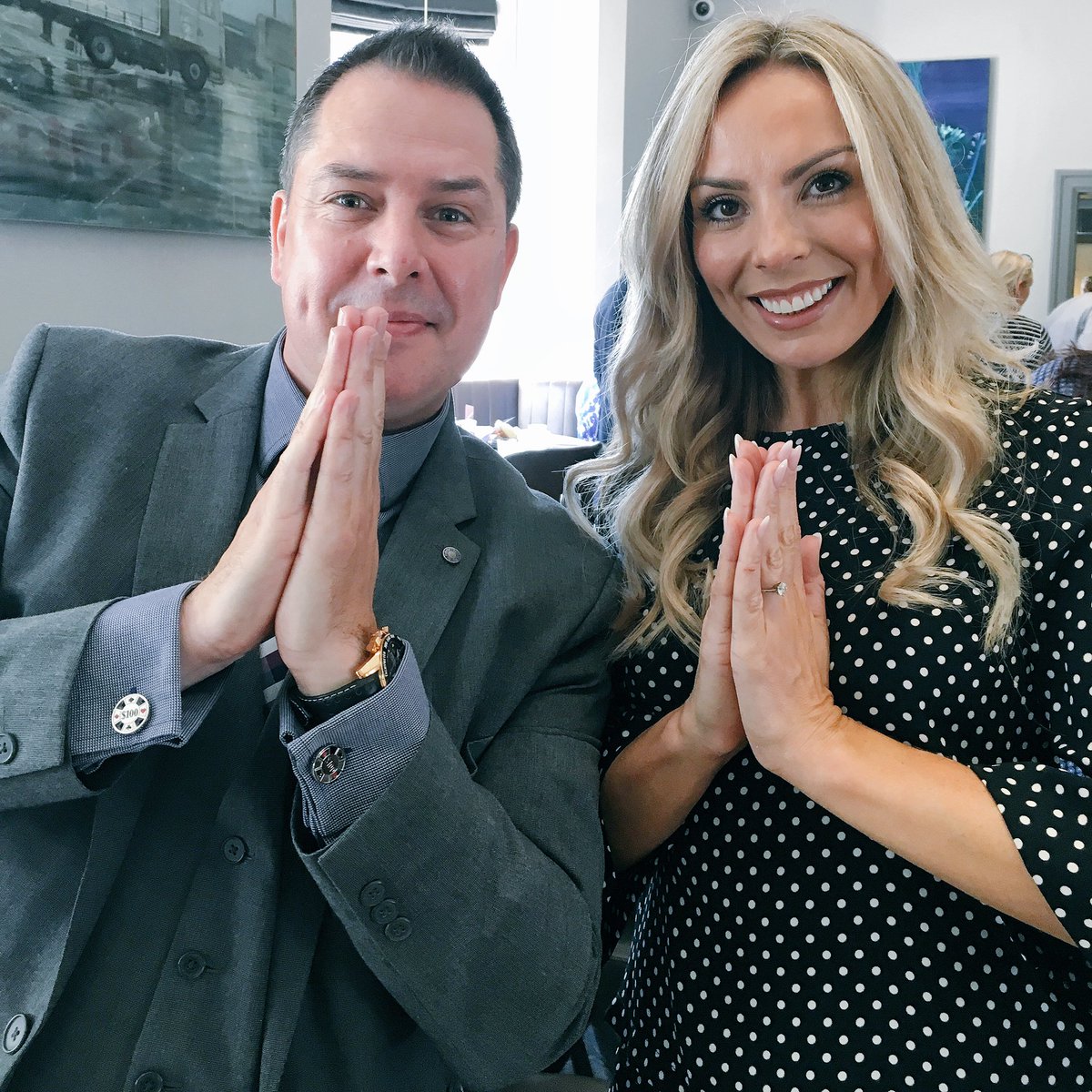 glosmagician's tweet photo. Look who I found at my lunchtime gig @HealthcoachSJ #namaste ! #yogis #yoga #strala #TeamSJ @malcheltenham https://t.co/nK1TRLnyPP