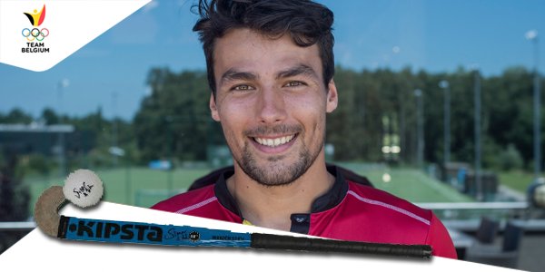 🎁 Concours : Remportez le stick ou la balle signée par <a href="/simongougnard/">Simon Gougnard</a> (@BELRedLions):  

👉 bit.ly/2te3HVD 👈