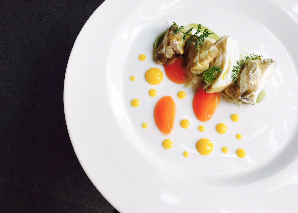 Tamka43's tweet photo. Turbot with avocado and mango #starter #tastingmenu https://t.co/6MYs9mgXs8