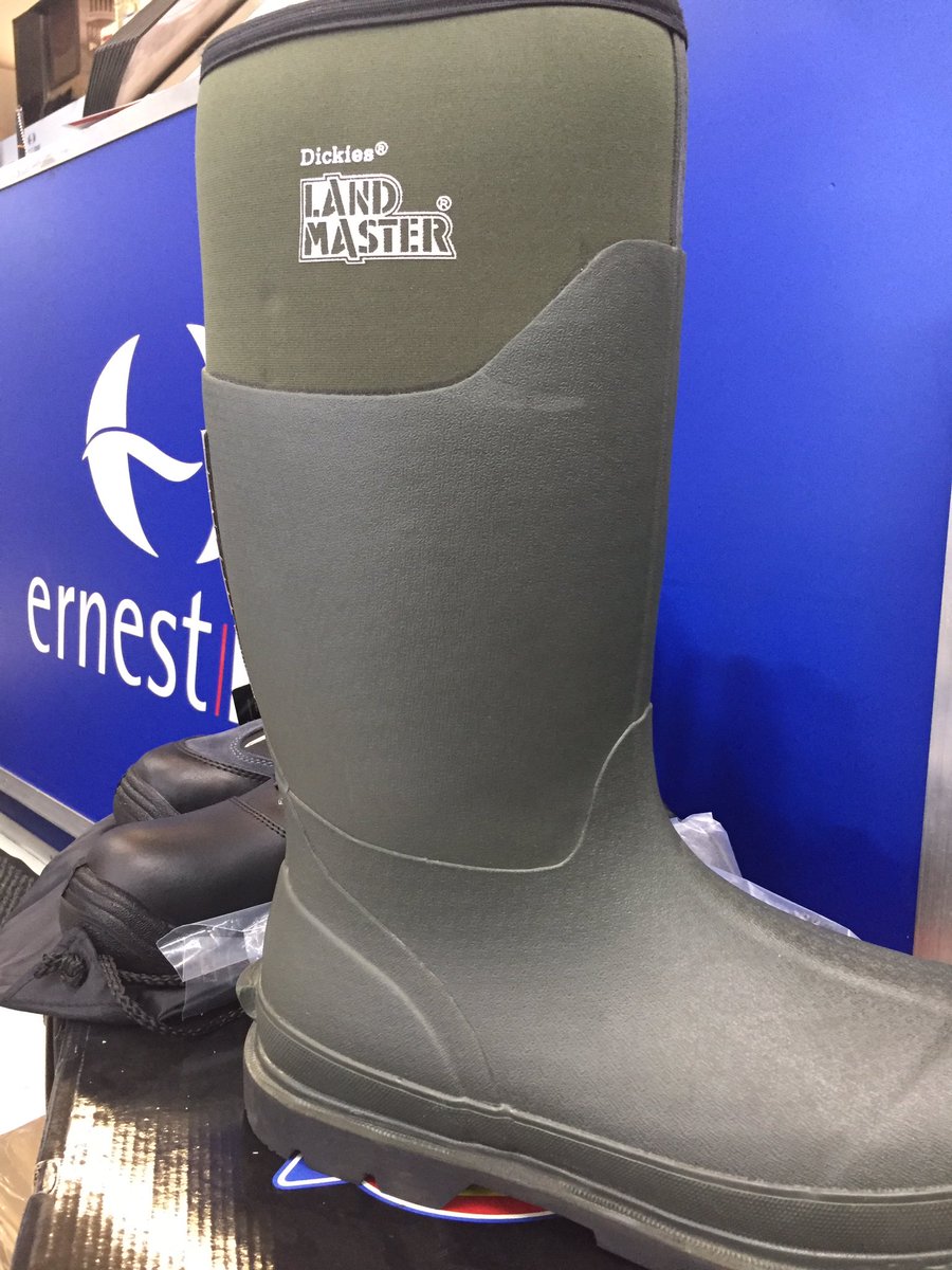 Trade event supporting <a href="/ErnestDoeSons/">@ErnestDoeSons</a> littleport <a href="/Chris_Dickies/">crisdie lawian</a> <a href="/Paul_WDE/">Paul Elliott</a> @SarahDickies #workwearwednesday <a href="/DickiesEurope/">Dickies Europe</a> @serialtrainer7