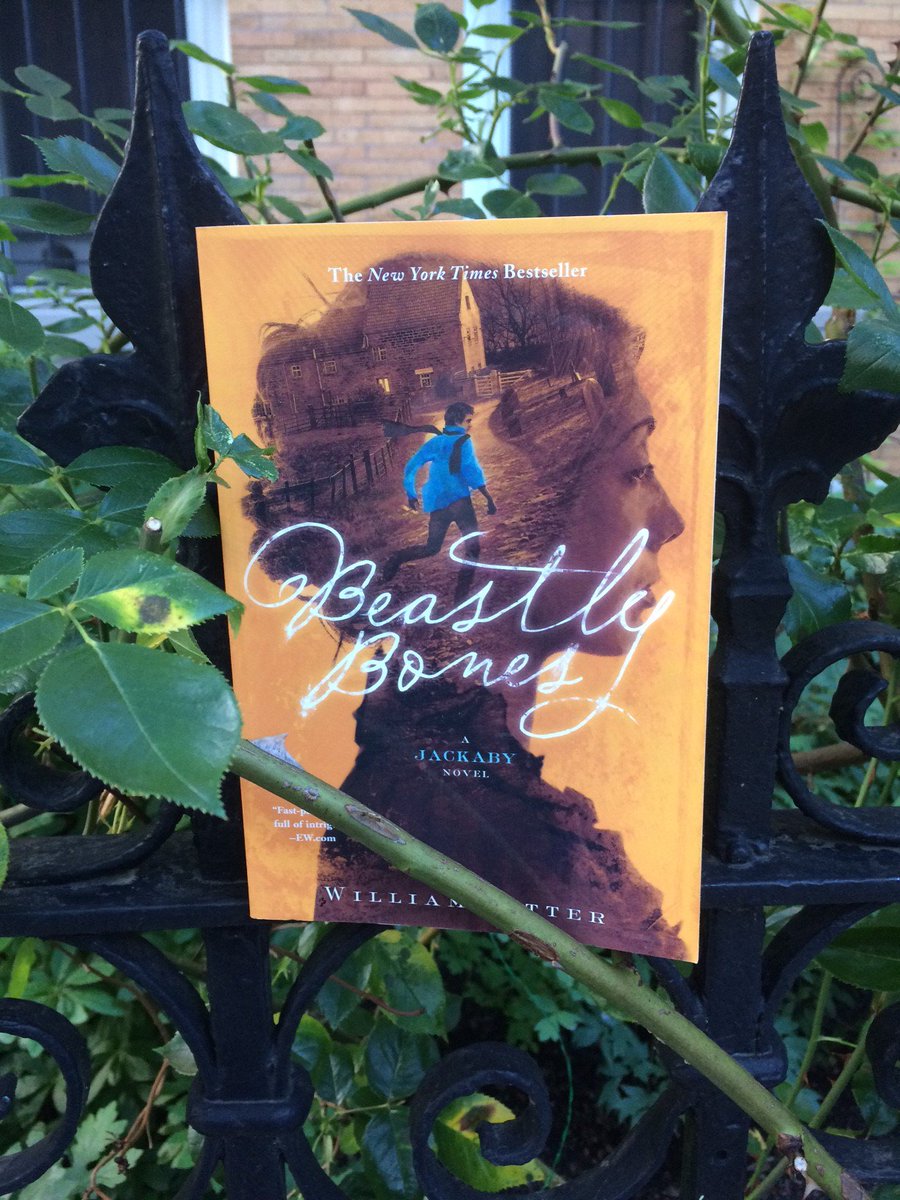 AlgonquinYR's tweet photo. The #BeastlyBones ebook is on sale for $1.99! Catch up on the #Jackaby series before #TheDireKing release in Aug 👑 https://t.co/Xggb2SViw7 https://t.co/TgYwsd4p8o