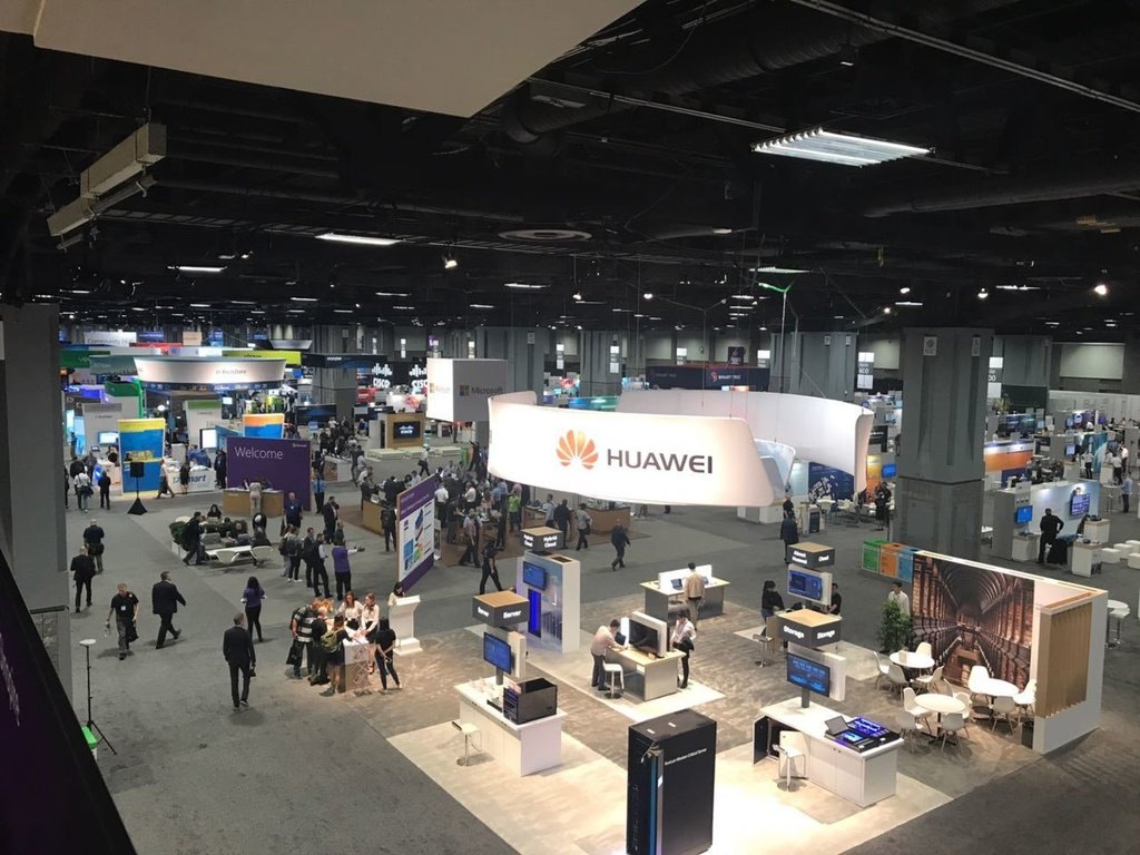 DeskCenterAG's tweet image. #deskcentersolutions #cyber #cybersecurity #software  #conference #booth #software #vendor #professional #cloud #cloudstagram #instacloud #…