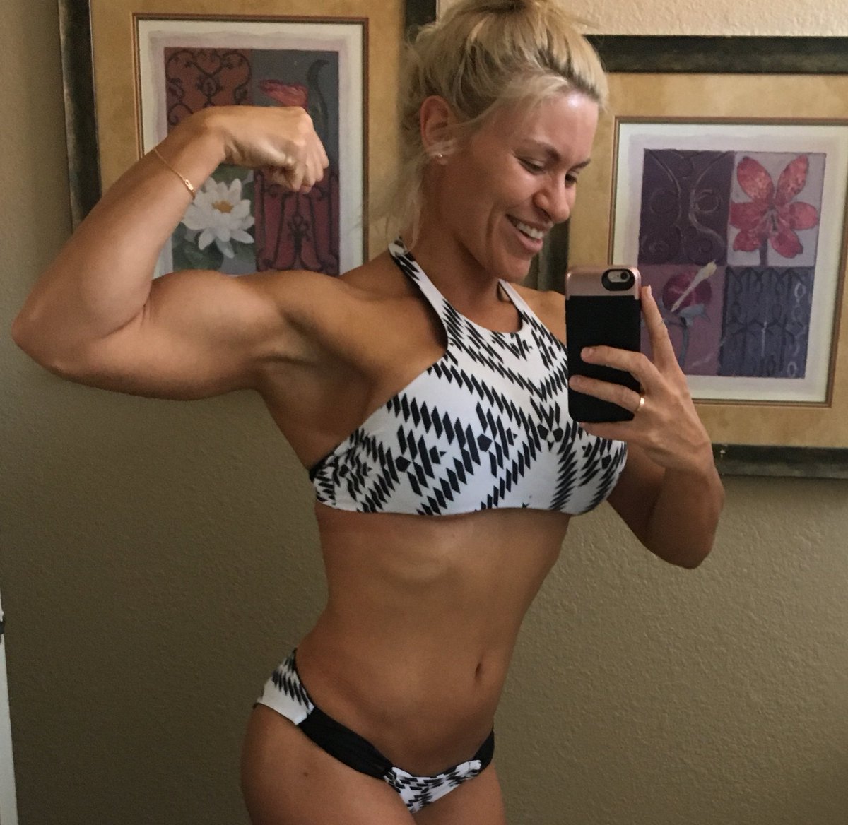 Goddess Sydney Thunder - EliteSirens.com on X: I 🖤 MY NEW BIKINI FROM ONE  OF MY FANS. Tyvm @MassageAndSeat 💋#GoddessSydneyThunder #GST #Biceps  #MuscleGoddess #ilovemyfans #RT t.coNd8swgrcb3  X