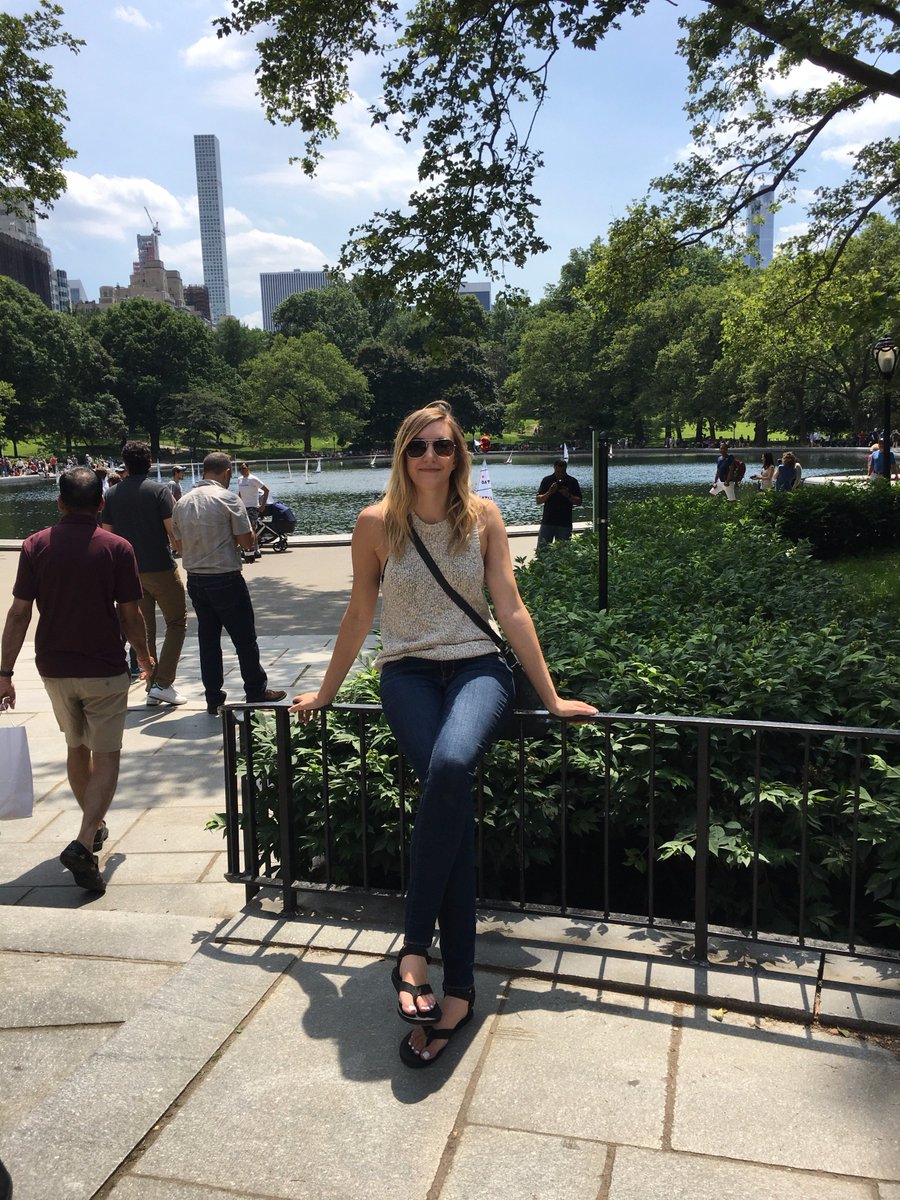 sdlproject's tweet image. Hay! Meet this outdoorsy designer from #Portland, OR! Read the full article about Lily here. goo.gl/NqSZZ9  #uark #razorbacks