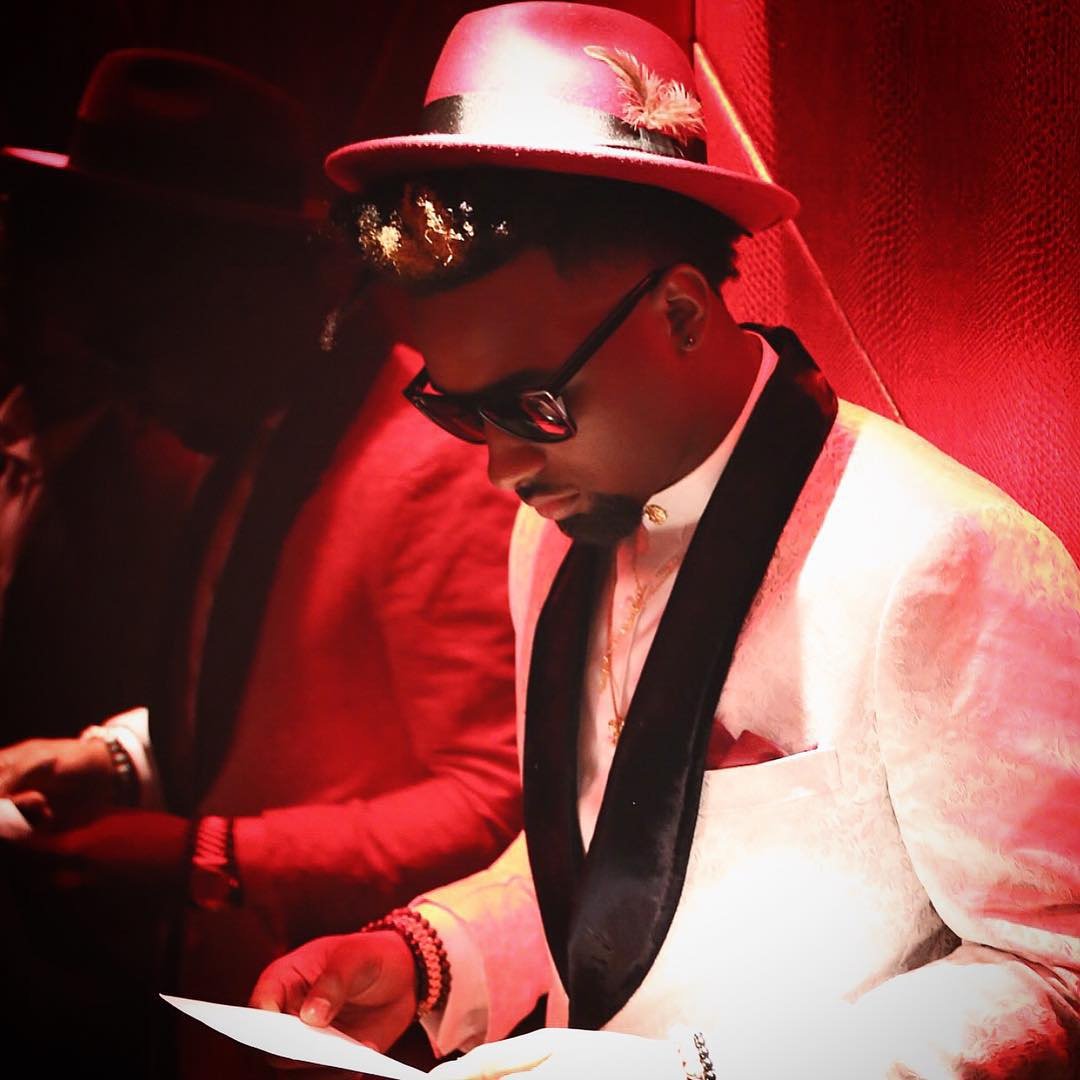 God_Son80's tweet image. I swear I can&apos;t make this up #Espys2015 #JohnsonBrunDressed