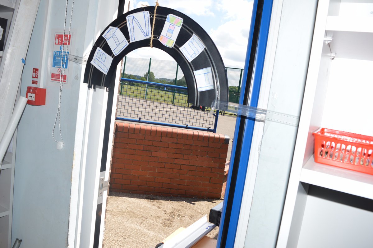 TheNewbridgeSch's tweet image. #JunkMachine ready to go.  #ActivitiesWeek2017