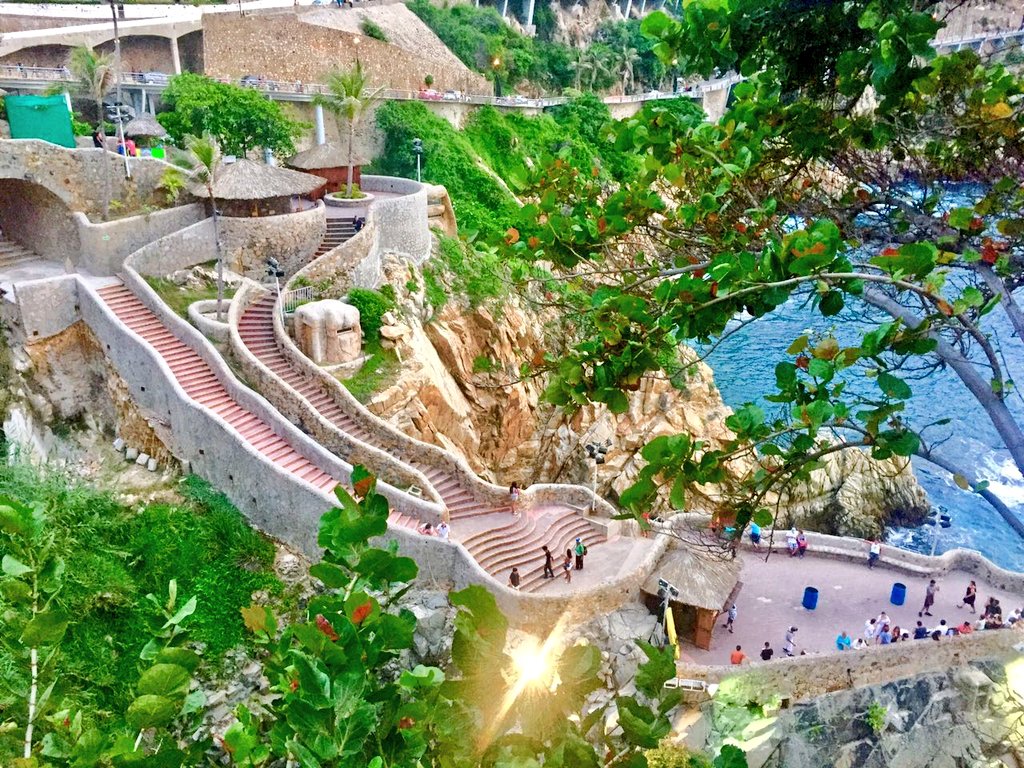 Un ángulo diferente de #LaQuebrada #Acapulco este #Verano2017 tienes que venir a crear tu historia en el puerto más hermoso