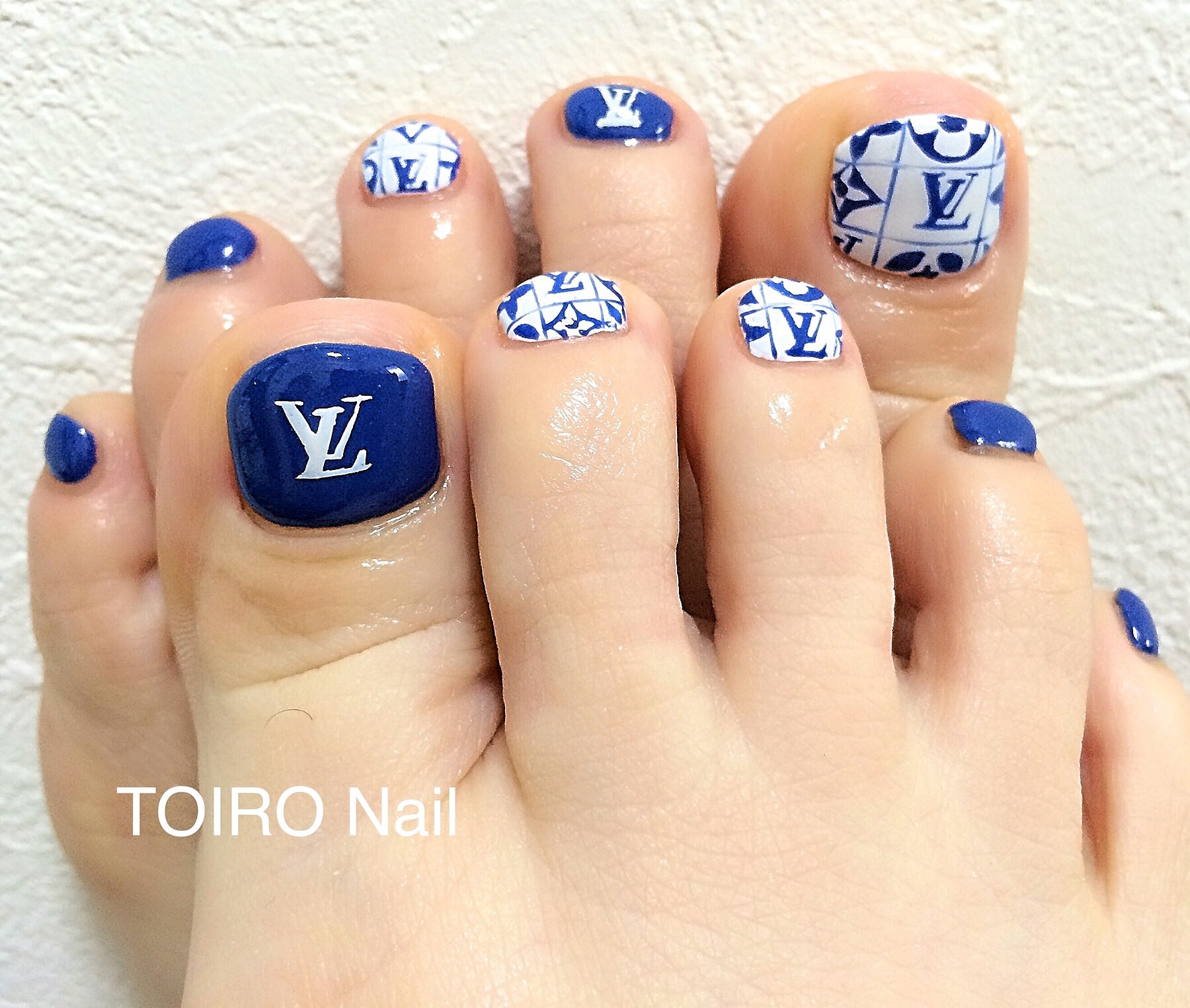 Toiro Nail お客様ネイル Toironail 東かがわ市ネイル フットネイル ブランド柄ネイル ワンカラーネイル タイル風ネイル Summernails T Co Owd7gqm3hi Twitter