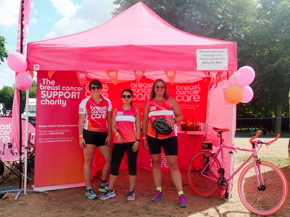 No1SportsBraUK's tweet image. A big congratulations to everyone who took part in our Shock Absorber WomenOnly Triathlon over the weekend! What a great turnout! 👭👟🏊🚴