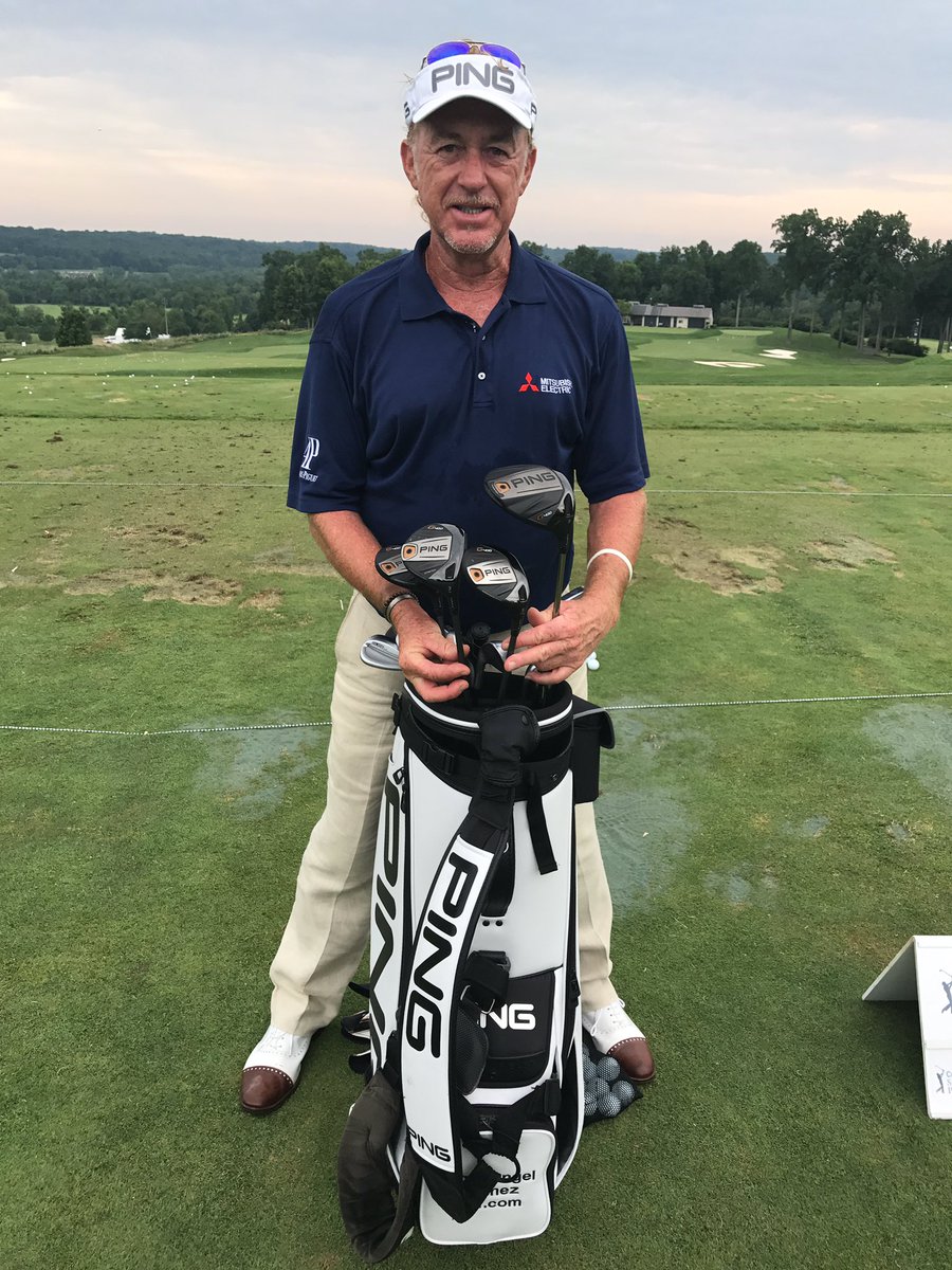 majimenez1964's tweet photo. At the Constellation players at Baltimore!! With my new TOYS G400 https://t.co/8VW3d5dIGm