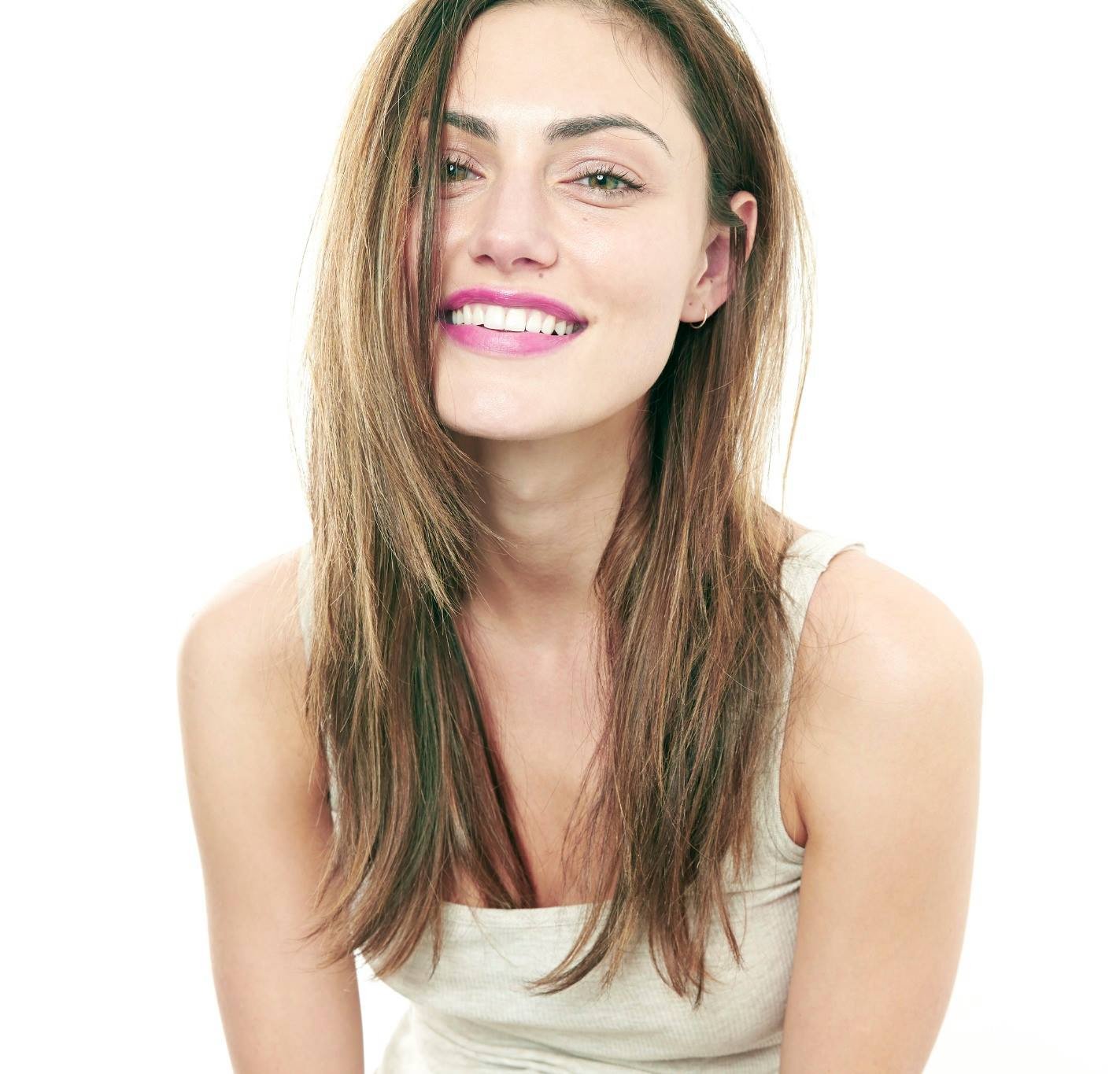 Happy Birthday to the stunning and talented Phoebe Tonkin. 