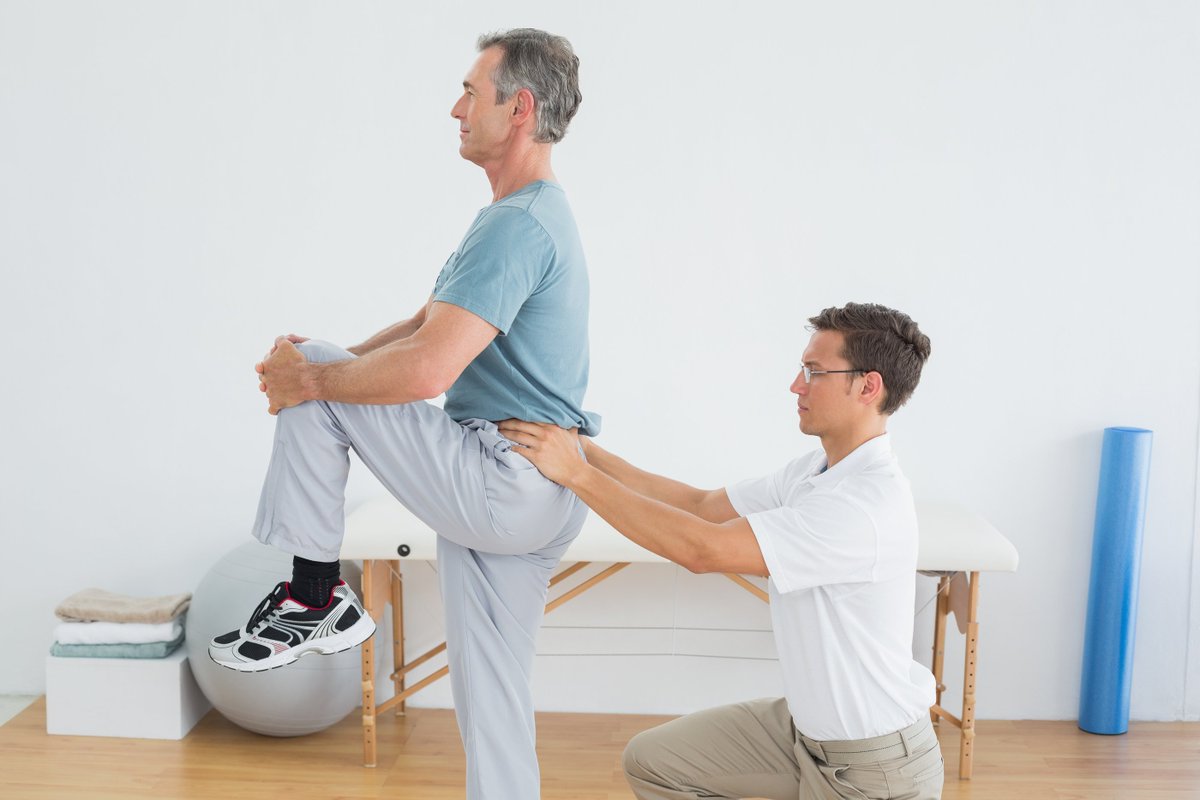 HarvardHealth's tweet photo. New recommendations urge doctors to change their approach to #backpain again: https://t.co/JnxmbIIoIZ #HarvardHealth https://t.co/hjwXgVrFQM