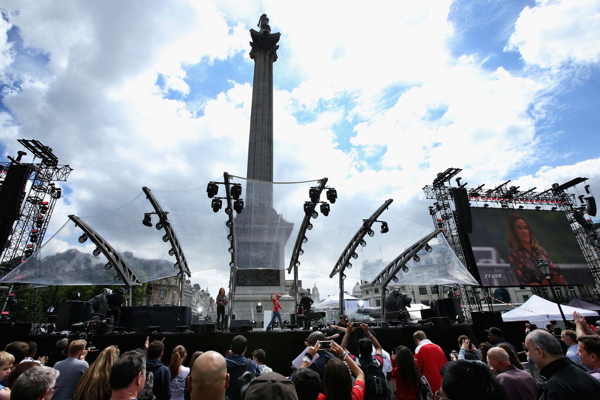 F1LiveLondon's tweet photo. Coming soon on the #F1LIVELONDON Stage
🎶 Surprise music act
🎤 Team chief interviews

Follow all the action from the best seats in the house https://t.co/6vwdX9YBf7