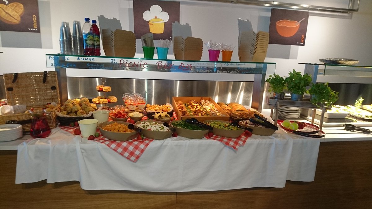 Wimbledon picnic theme at BBC Glasgow another productive day at the office @ServestFoodCo  <a href="/alastairbailli2/">a</a> @johnphamill <a href="/chrisincefood/">Chris Ince</a>