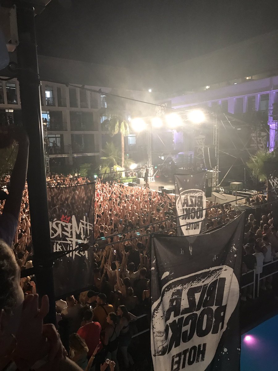 VincentFullerr's tweet image. Photos from #merkyfestival last night! MAD night 🙏🏼🔥@Stormzy1