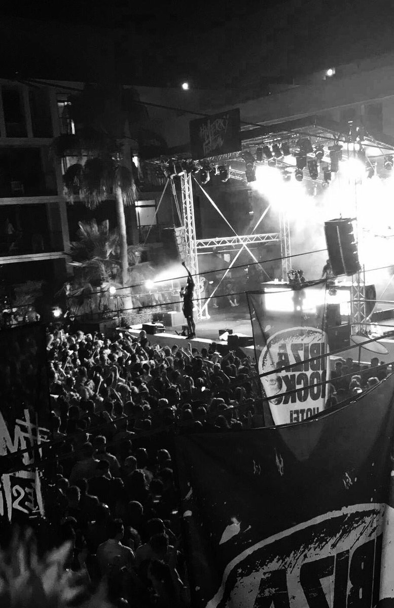 VincentFullerr's tweet image. Photos from #merkyfestival last night! MAD night 🙏🏼🔥@Stormzy1