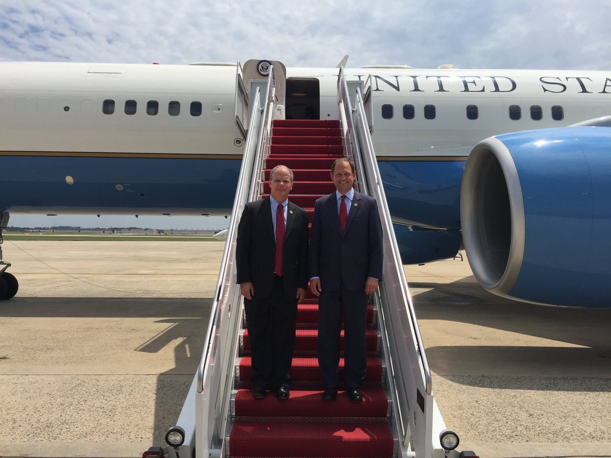 RepAndyBarr tweet picture