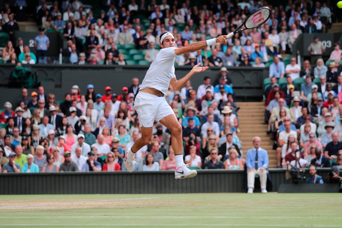 Wimbledon's tweet photo. Less than an hour played. Two sets won.

@rogerfederer is flying against Milos Raonic...

#Wimbledon https://t.co/VOWrM2p046