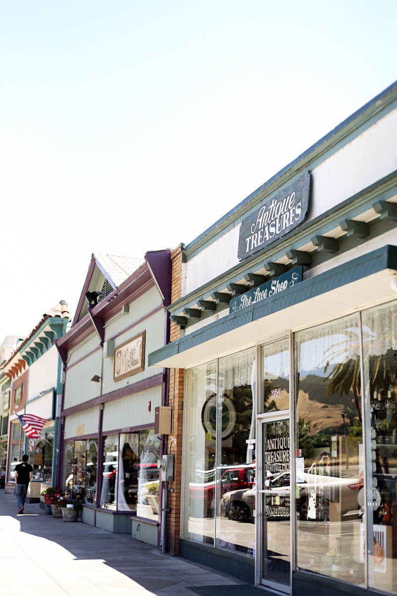 contentmag's tweet photo. Find vintage treasures at any of the antique shops in Niles. We promise you won’t leave empty handed. #ContentExplore #ExploreFremont https://t.co/3yxmv9uV9O