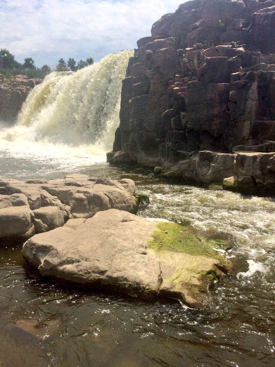 AustinRockwell1's tweet photo. God's creation makes me fall in love with my Creator that much more. Oh how He loves us that He would create this earth for us to enjoy!☀️😍 https://t.co/EVcJ9rVpdO