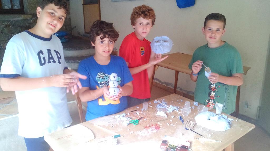 clubolalde's tweet photo. En el taller de modelismo. #Rupit17 https://t.co/t2q9dQT6Xe