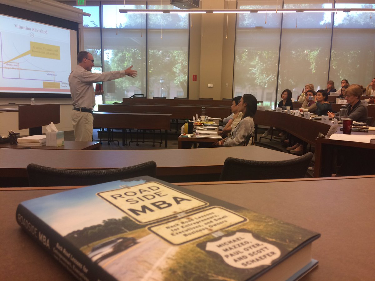 BNPP_Wealth's tweet image. Prof.Oyer visited 30 states to build cases out of small companies: the best angle to study business scaling!#WomenEntrepreneurProgram #Day3