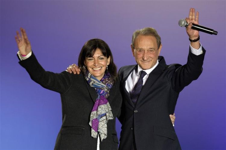 VictorSinclair3's tweet image. En 16 ans, nos 2 tarés de gauche ont rendu Paris moche, sale, dangereuse, incirculable et endettée.
Beau bilan non ?