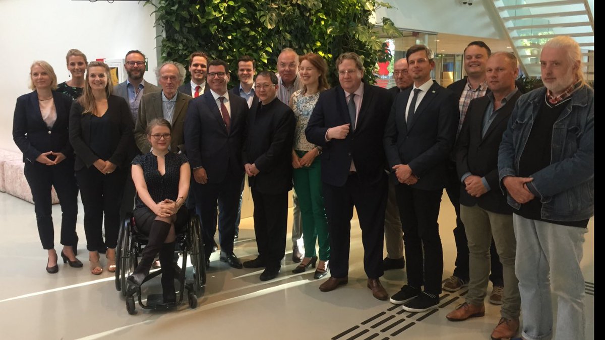 Laatste vergadering van bestuurscommissie Zuid voor het zomerreces. Volg ons via de livestream: zuid.notubiz.nl