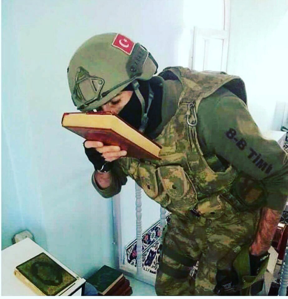 Yüce Allah Türk Ordusunu Korusun ve yücelsin.

#TürkSilahlıKuvvetleriOnurumuzdur
