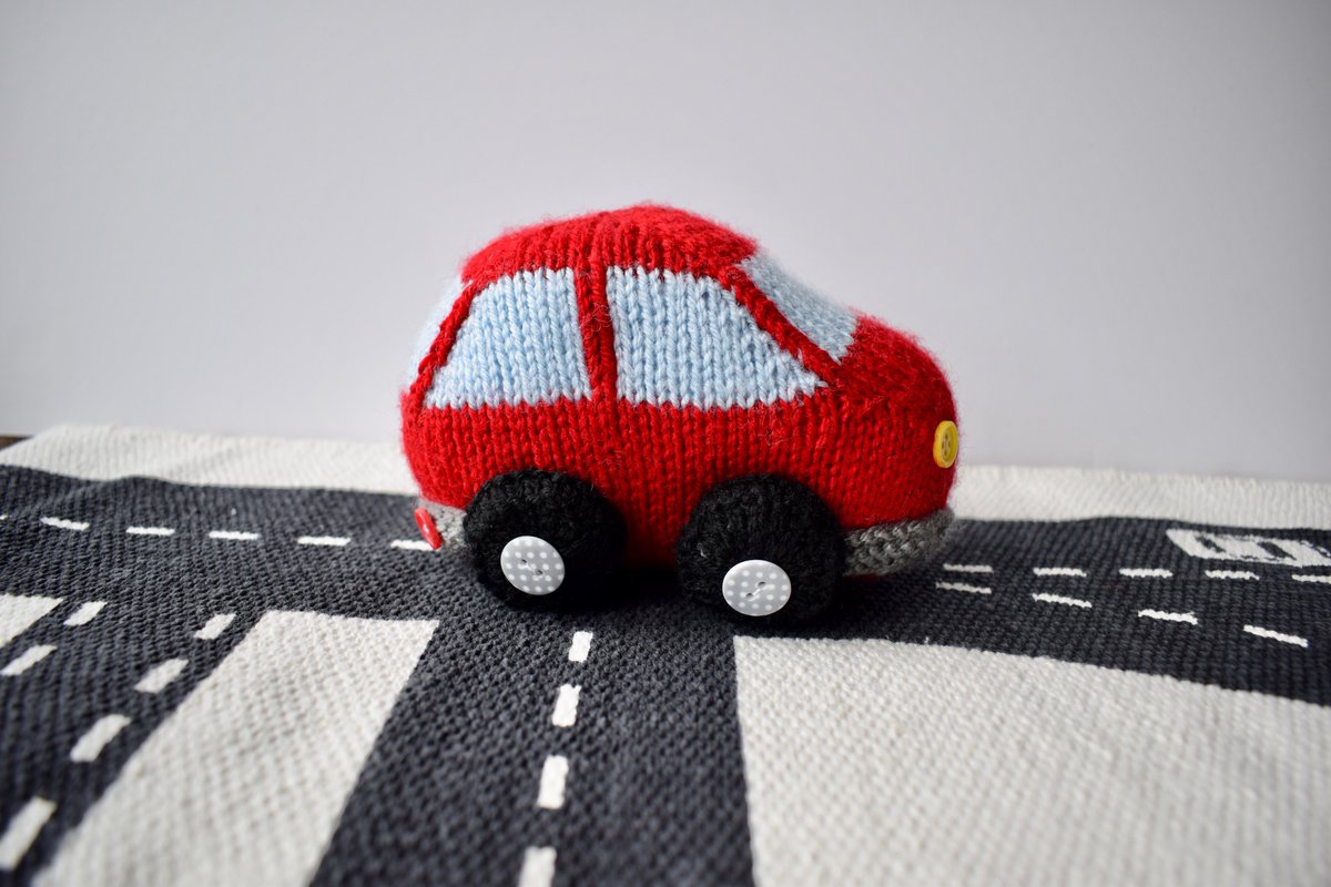 fluffandfuzz's tweet photo. Vrooom! 🚗🚗🚗
https://t.co/yYv2F4DiTy
#ToyCars #KnittedThings https://t.co/nfN8SbOvSc