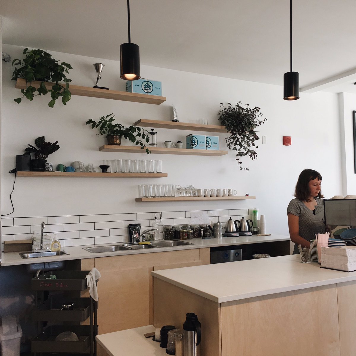 broadwayyxe's tweet photo. It's @drinkvenn's first day! We're excited to welcome them into the Broadway District! || #BroadwayYXE https://t.co/RqoEvmv2uQ