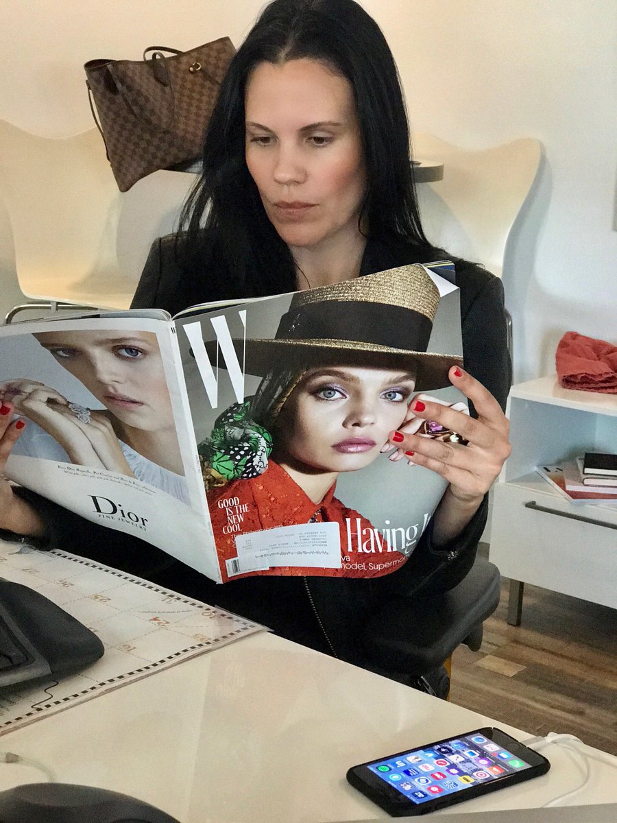 KSchwarzenegger's tweet photo. This week's #RWDRT: I chatted w/ celebrity makeup artists + hair stylist agent Jeanna Bonello of @cloutierremix! https://t.co/k38EvYsfdv https://t.co/X6CGK6yi6W