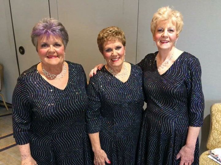 Our chorus lost a wonderful woman on Monday. Shirley Thum (on the right)blessed us with her voice and warm heart ❤️