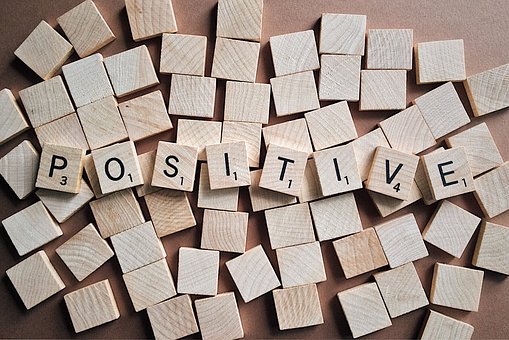 ModernSeniorMag's tweet photo. We love staying positive and looking on the bright side! 
#WednesdayWisdom https://t.co/Q5dErkfrp0