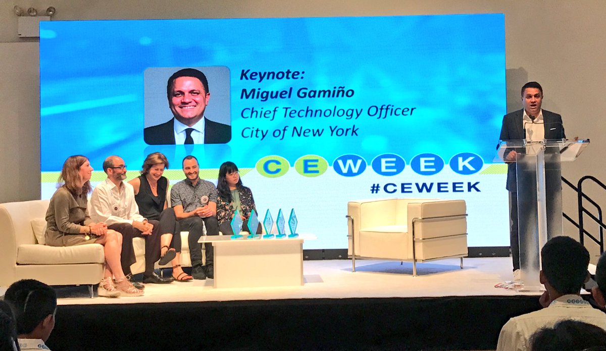 MiguelGamino's tweet image. I met some AMAZING young New Yorkers today! An honor to spend time with you! #CEWeek2017 @ceweekny
