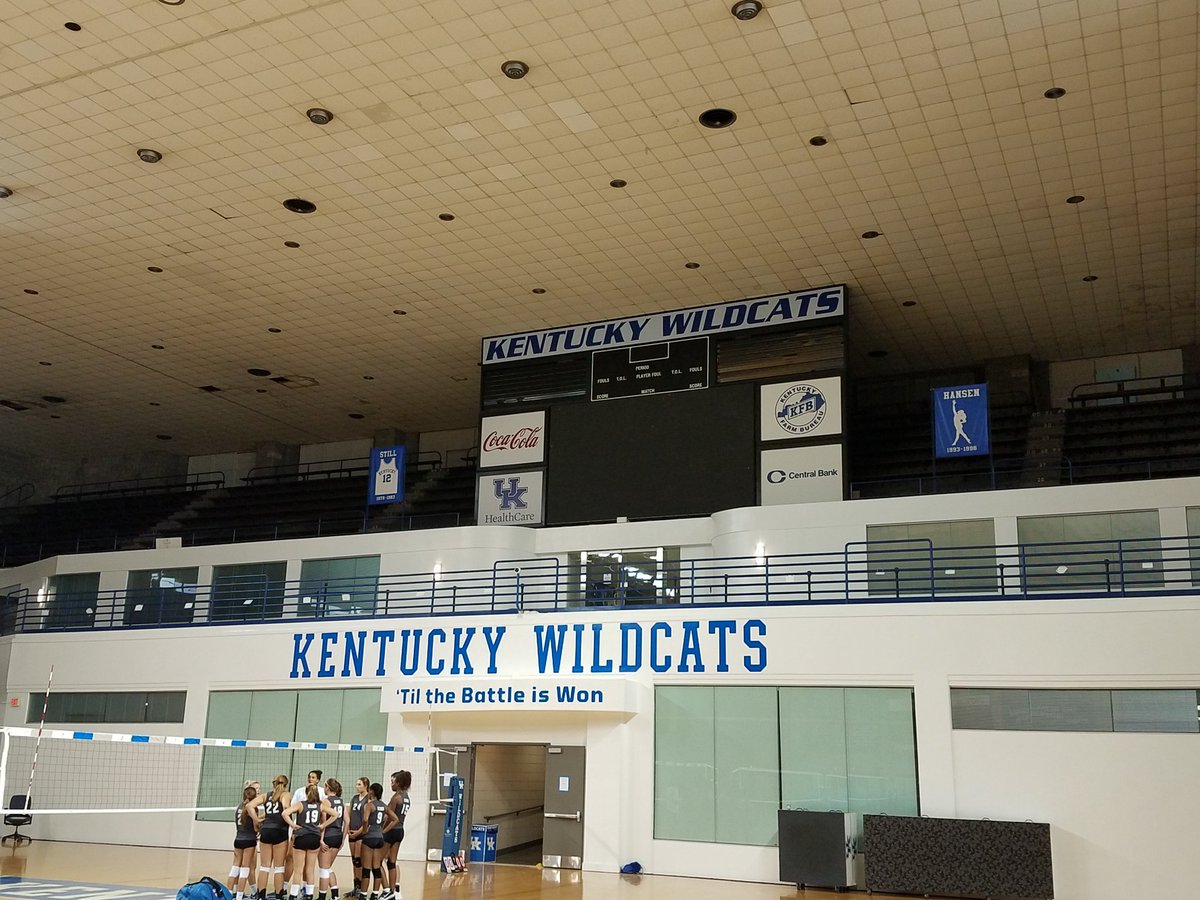 SiegelVball's tweet photo. Session two is happening in historical Memorial Coliseum! #AdolfRupp https://t.co/wzpLU8ULCt