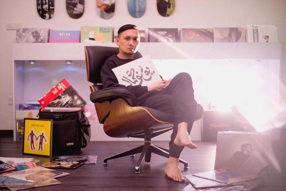 farttvsg's tweet photo. A recent interview with #vinyloftheday's founder, Kurt on @thehivesgp 
https://t.co/hcDmaLAP6Y https://t.co/gqDvyagEAe