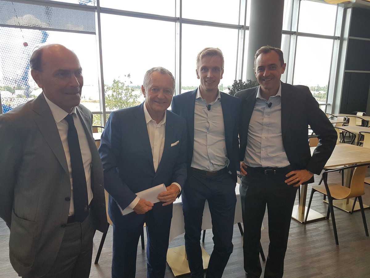 Having lunch with Jean-Michel Aulas to talk about social innovation during my last day of #CEO1month ⚽

Thank you <a href="/AdeccoGroupFR/">The Adecco Group FR</a>!
#MaximeC1M