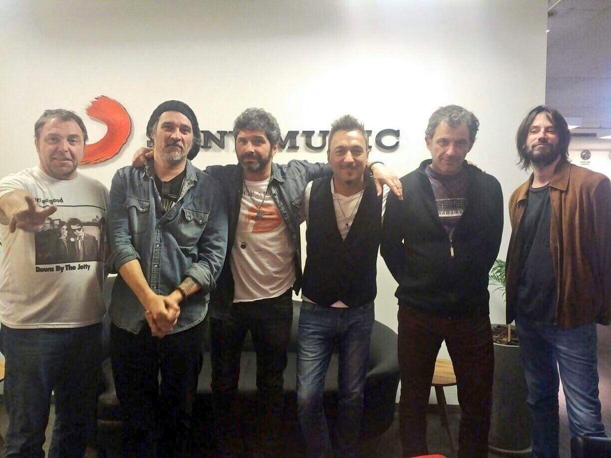 CONFIRMADO. Se viene el álbum de la inolvidable noche en La Plata. A veces, lo Único no es lo último... 
#CABALLEROSDELAQUEMA