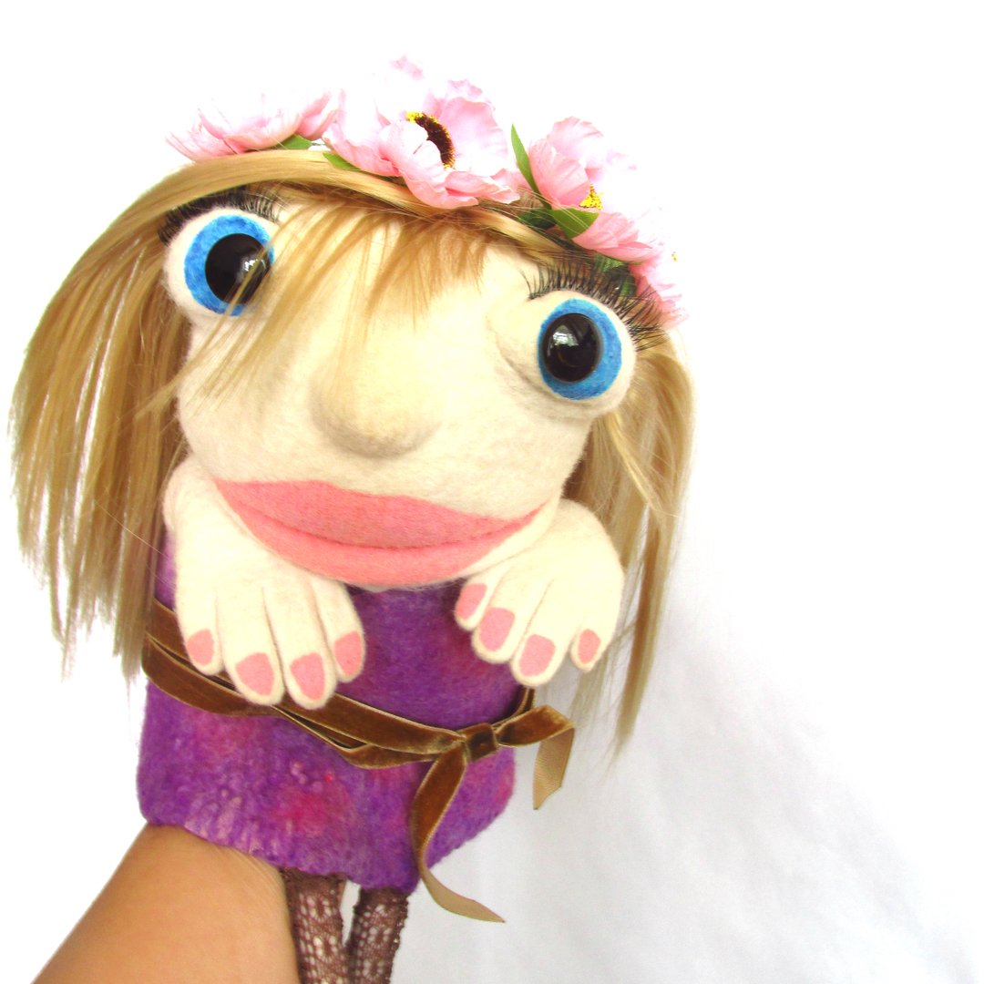 bozhenafelt's tweet photo. Puppet with big moveable mouth. https://t.co/CZGfa9mViV #puppet #bibabo #muppet #puppetry #puppetmaker #feltingtoy #felting #handpuppet https://t.co/xGMPZP73uY