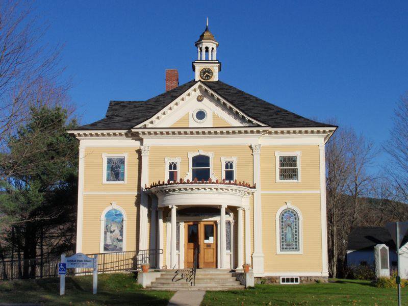 Keeping The 'Free' In Free Library: How Vermont Libraries Navigate Funding Challenges bit.ly/2sRdYrn https://t.co/ZgDxaxOMa3