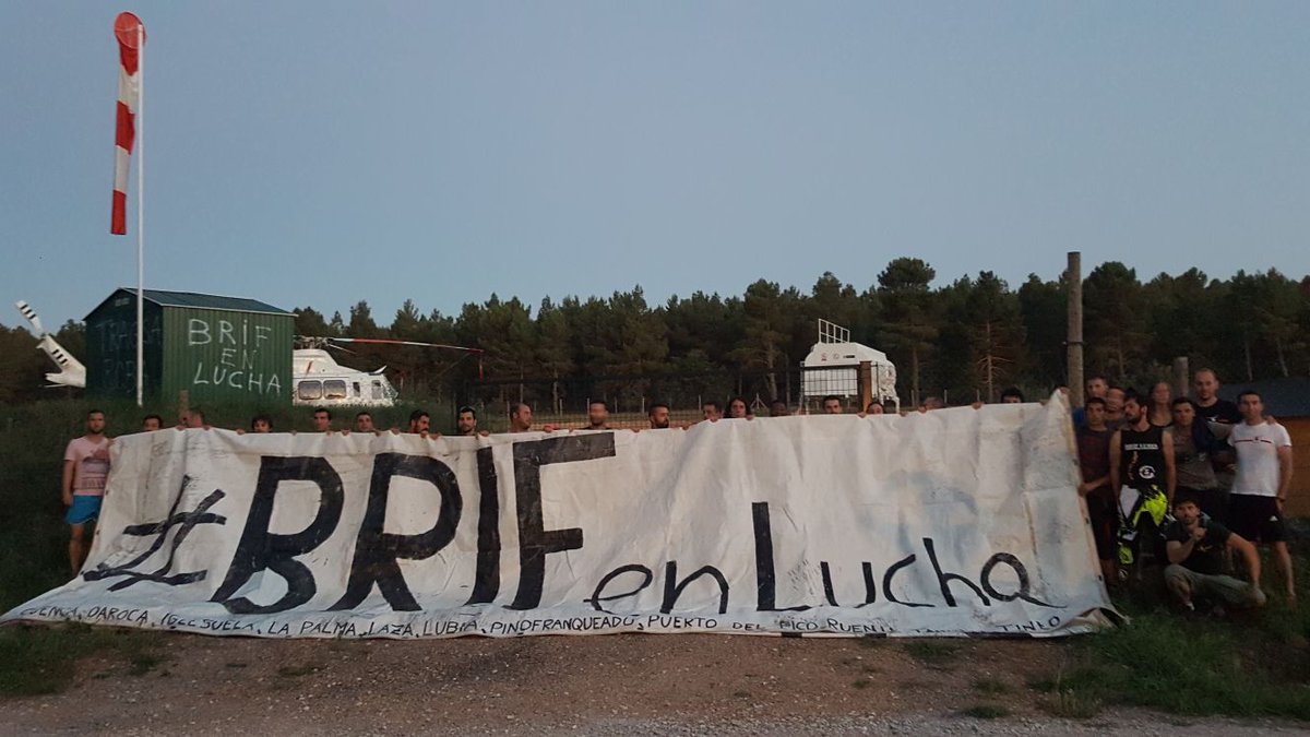 briflubia's tweet photo. Empezamos las movilizaciónes para reclamar en la negociación.Categoría/segunda actividad/salario acorde a nuestras funciones.#BrifenLucha!! https://t.co/fHpTJ0Crlf