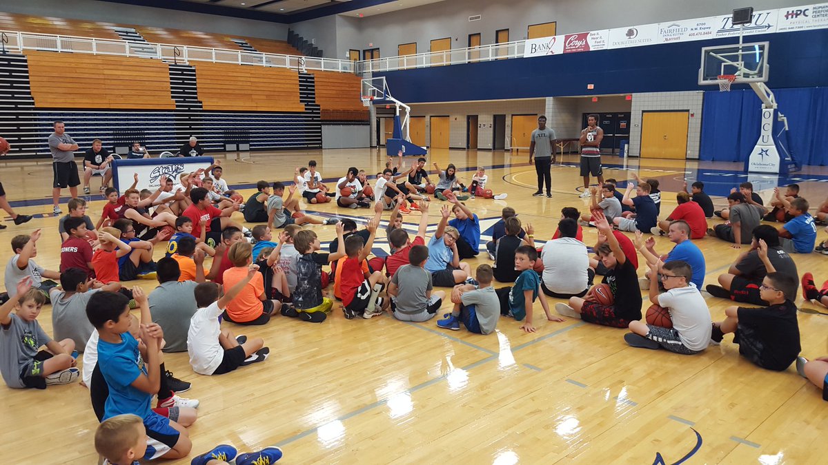 jtmoneyfca's tweet photo. Seeing Chickasaw kids committing to PRAY for our OU FCA athletes is priceless! More to it than just sport! #FaithFirst #Competitor4Christ https://t.co/mSSVW26xuW