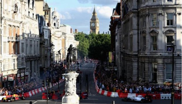 BBCSport's tweet image. London mayor Sadiq Khan says he is "interested" in Formula 1 holding the British Grand Prix in the capital.

More: bbc.co.uk/sport/formula1…