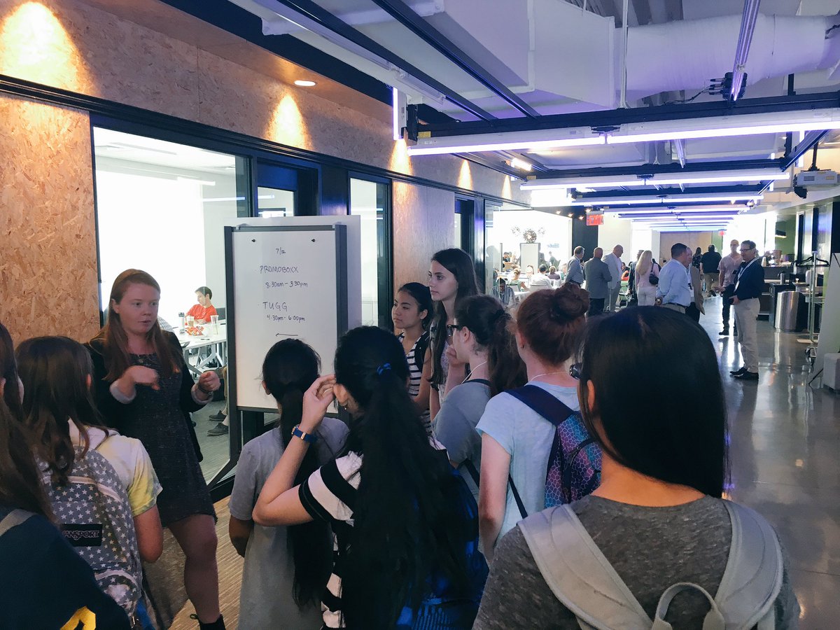 epiic_solutions's tweet photo. Thanks @CliqBit @DistrictHall for tour + insight on #college #women #entrepreneurship - set your own goals, tackle challenges that matter https://t.co/rnTRgVOc0V